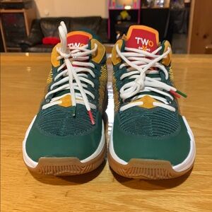 New Balance Green and White High-Top Sneakers